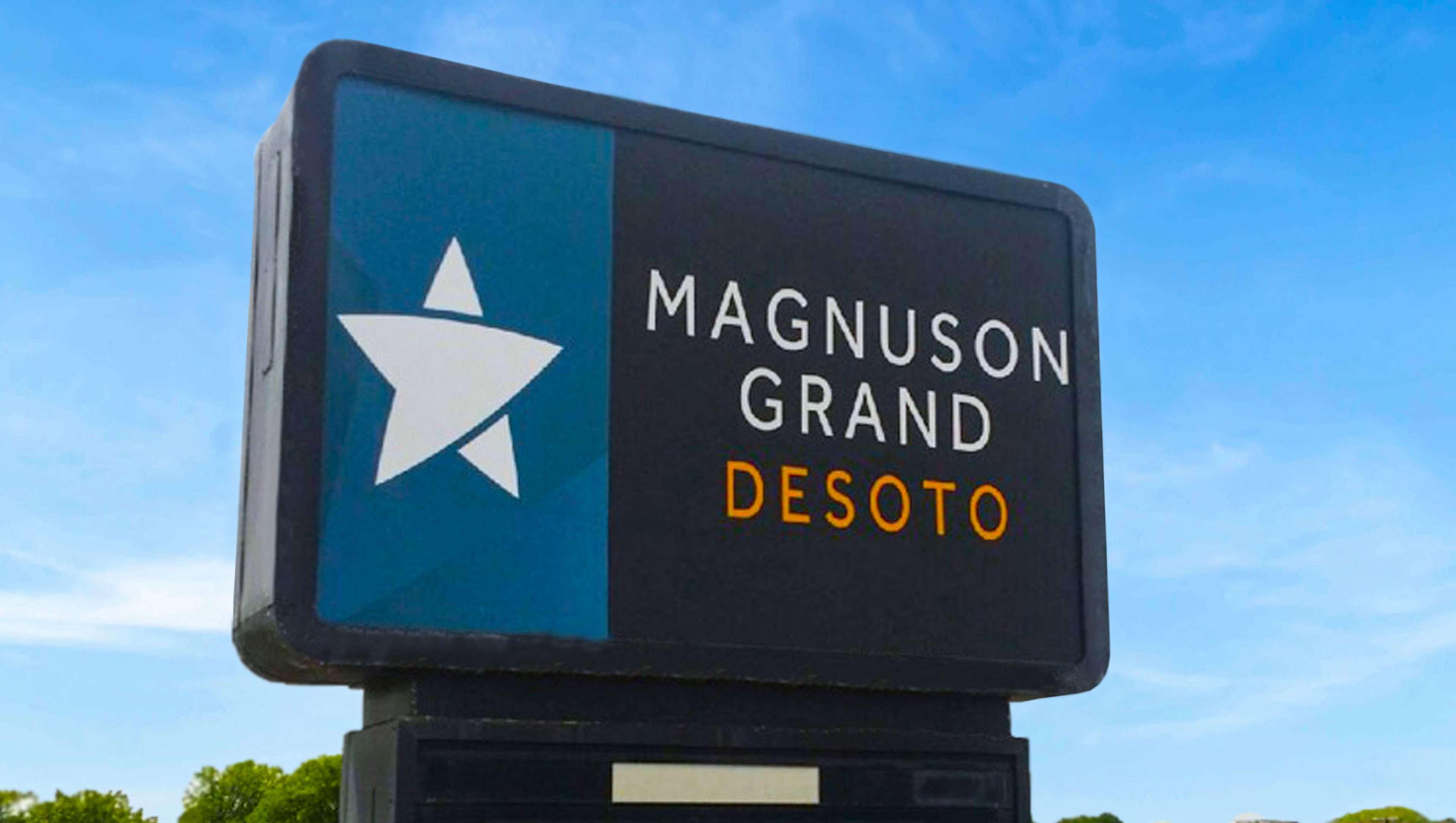 Magnuson Grand Desoto Hotel Kültér fotó