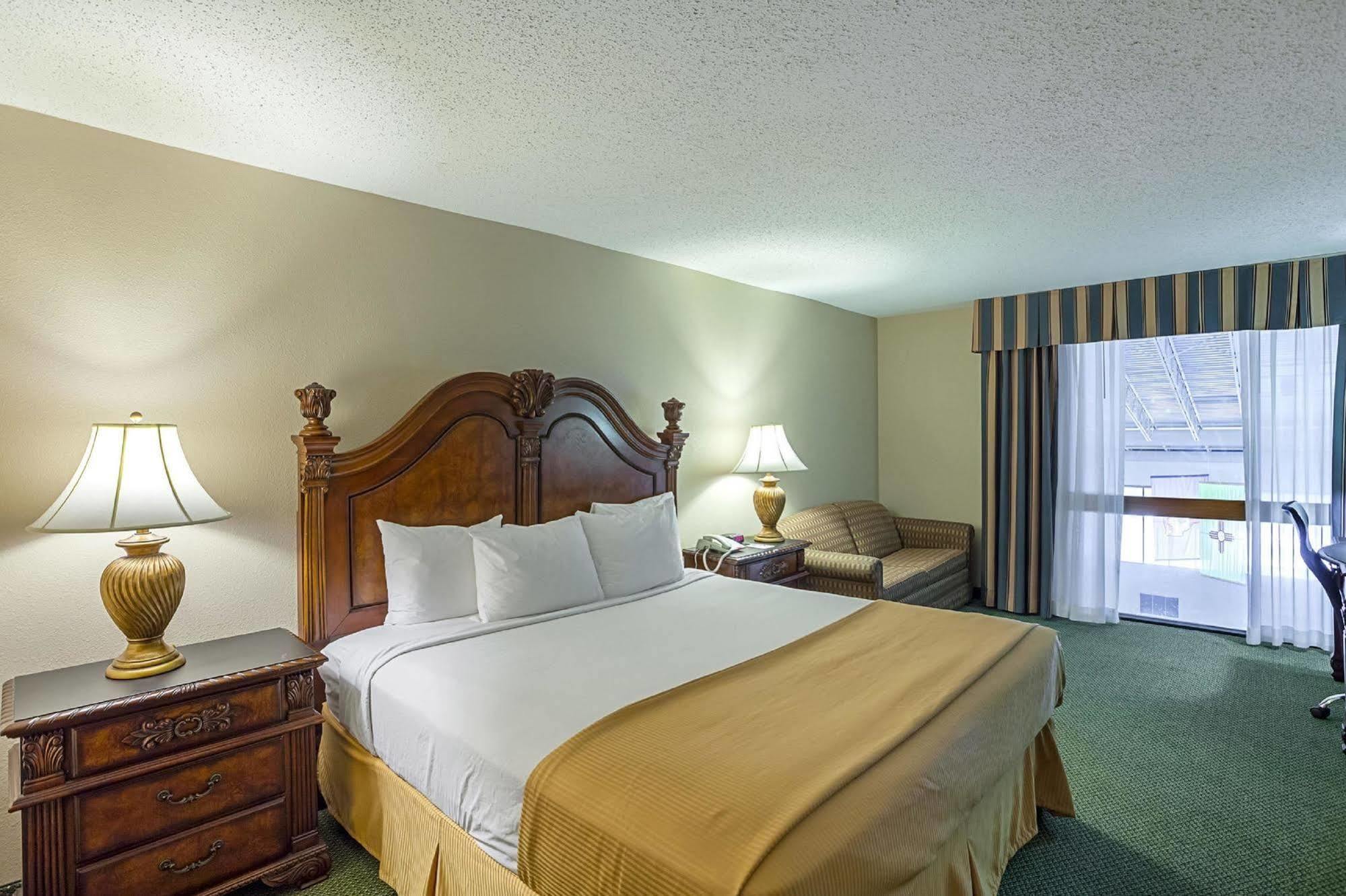 Magnuson Grand Desoto Hotel Kültér fotó